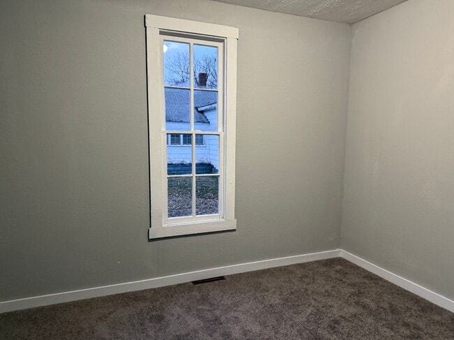 Building Photo - 1204 N Church St