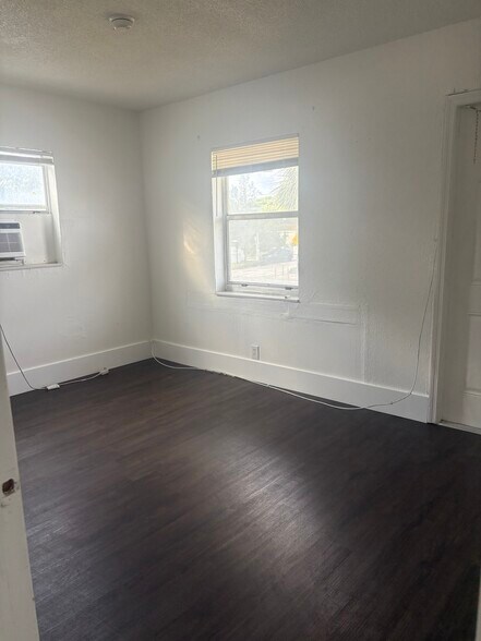 Building Photo - 535 7th St