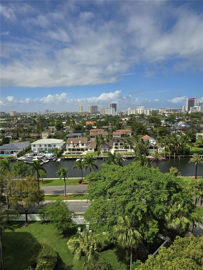 Building Photo - 3610 Yacht Club Dr