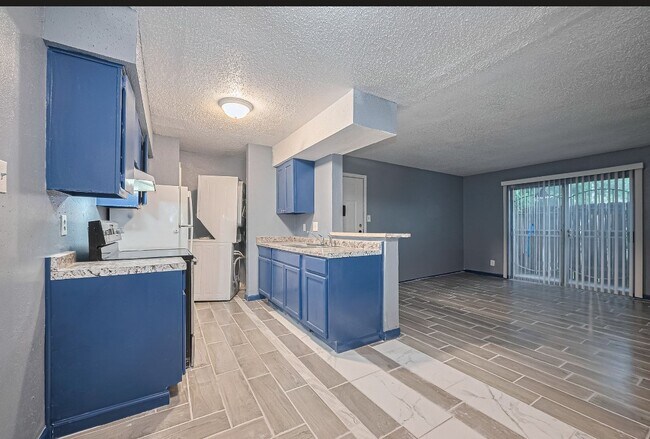 Building Photo - 12615 Brookglade Cir
