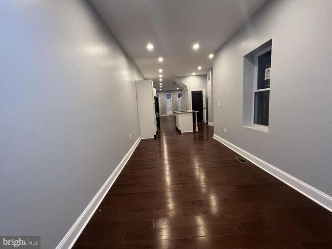 Building Photo - 1607 E Biddle St