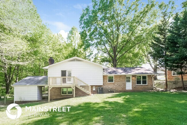 Building Photo - 273 Holmes Dr