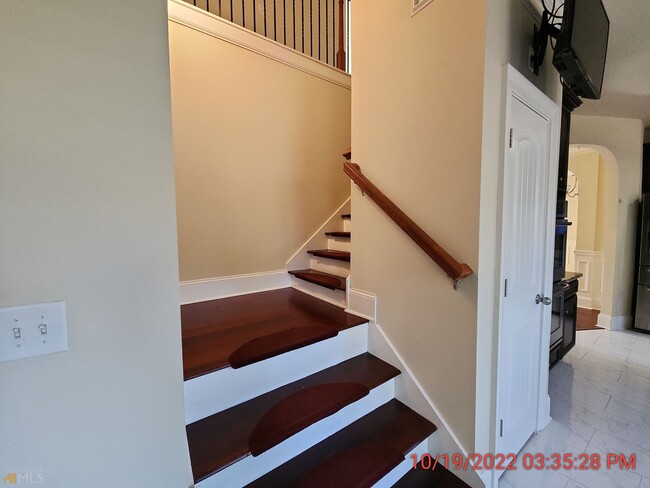 Building Photo - 336 Hitt Trce