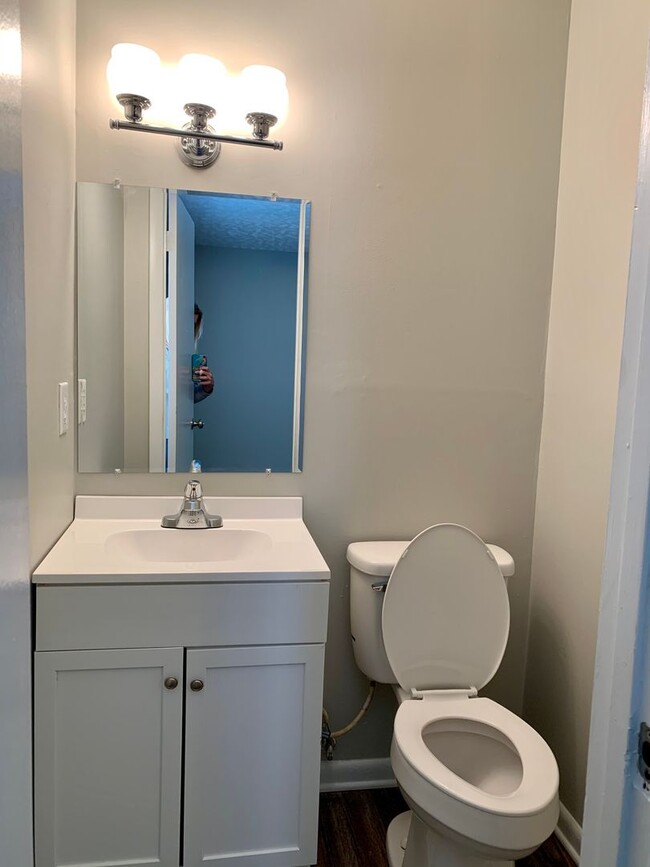 Building Photo - Lovely Updated Home in Spring Lake