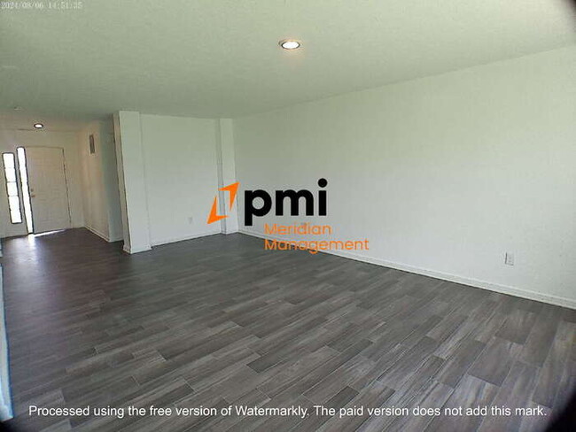 Building Photo - 1820 N Clearwater Dr
