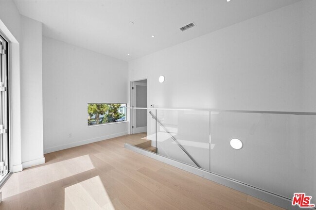 Building Photo - 1227 23rd St