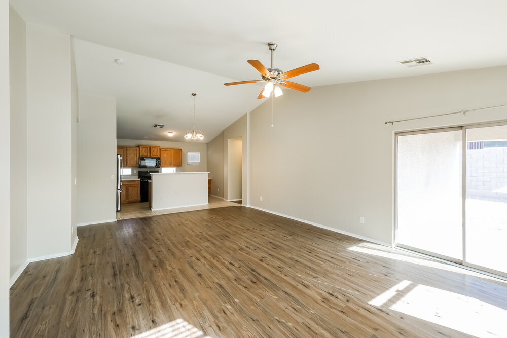 Building Photo - 11457 W Rio Vista Ln
