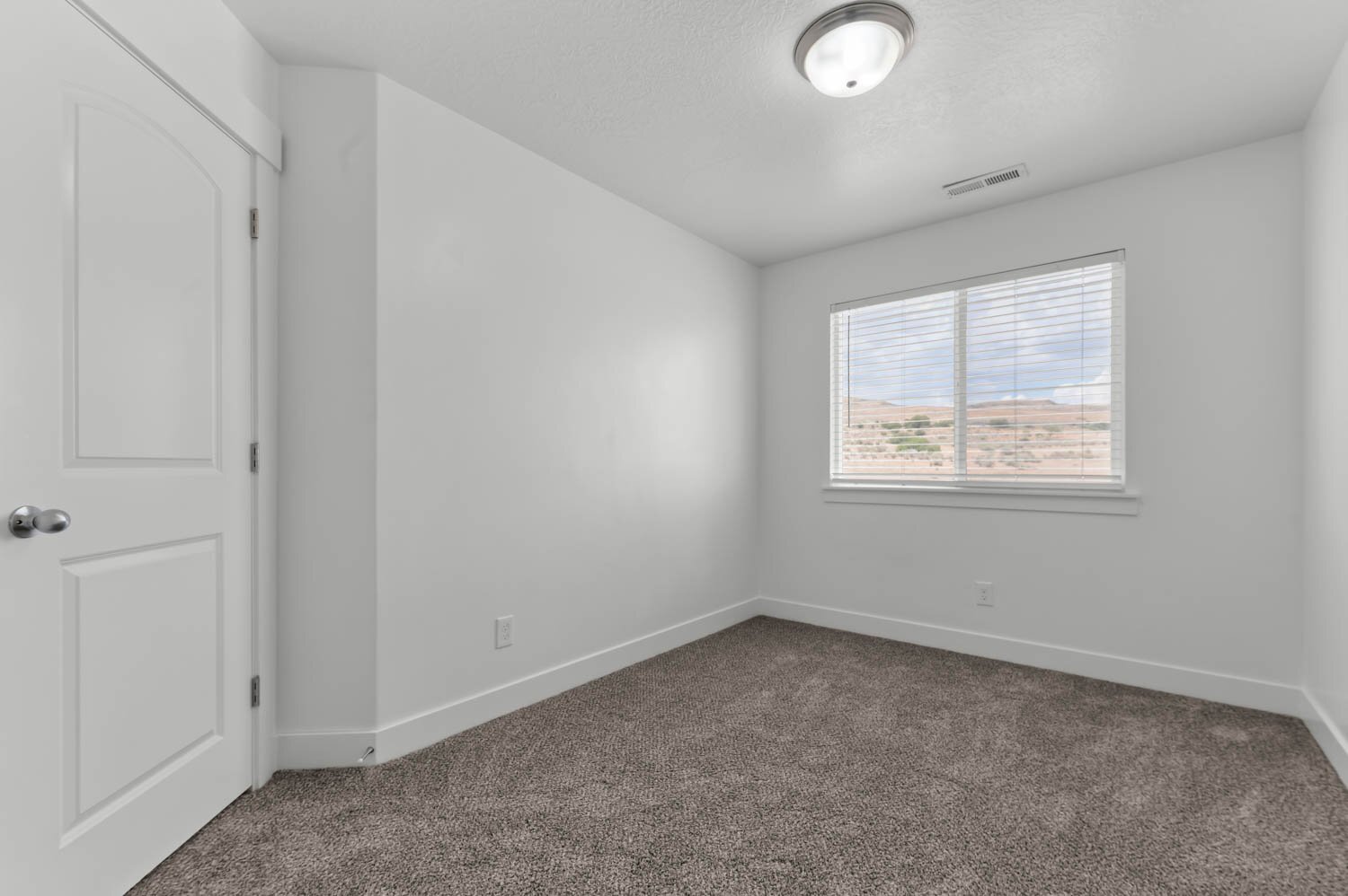 Building Photo - 16042 S Bodmin Way
