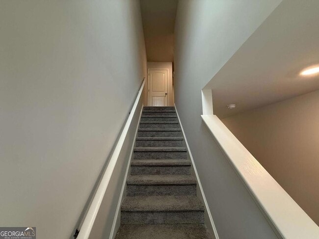 Building Photo - 1 Silverbell Ln NW