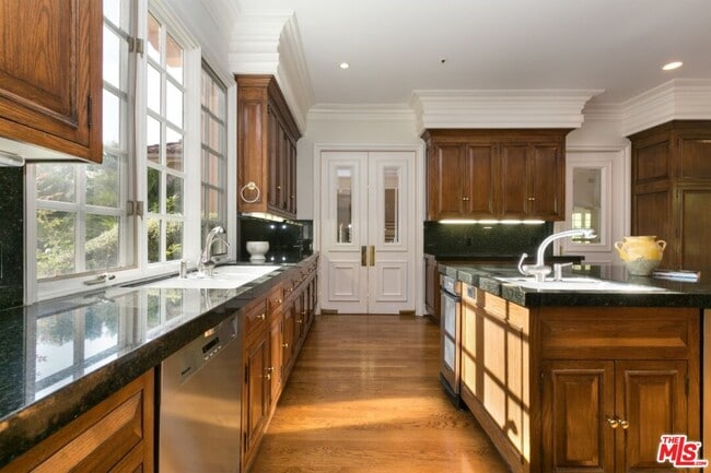 Building Photo - 1450 Cuesta Linda Dr