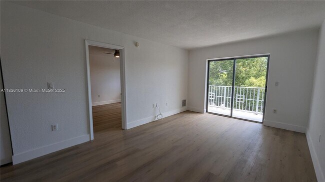 Building Photo - 445 SW 11th St