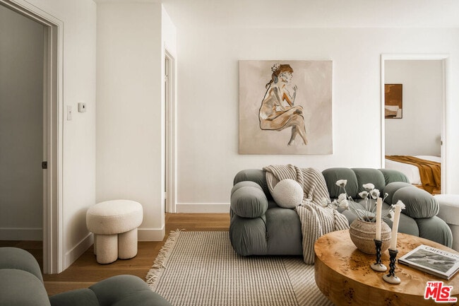 Primary Photo - 2302-2302 Pisani Pl