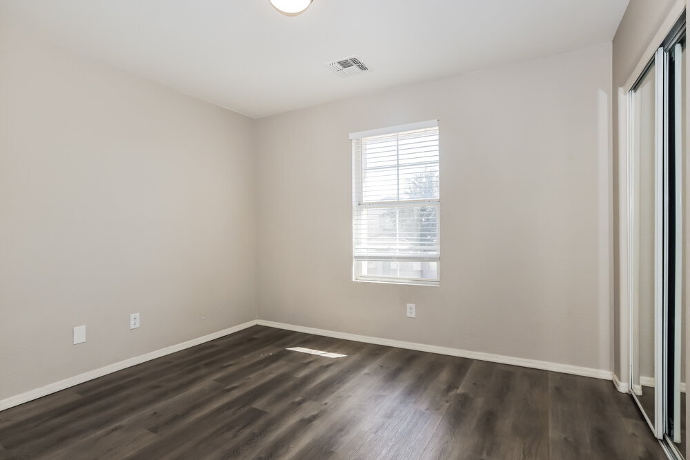 Building Photo - 5208 W Warner St