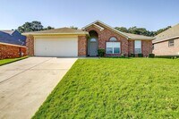 Building Photo - Wondeerful 3 Bed, 2 Bath Home in Mansfield ISD- 76063