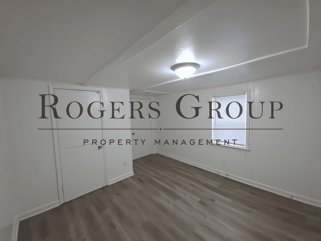 Building Photo - 215 Mineral Springs Rd