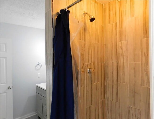 Building Photo - 5043 Laurel Springs Way SE