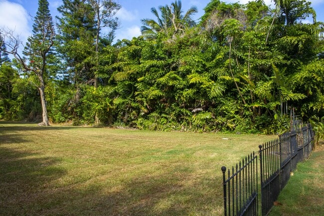 Building Photo - 592 Kaupakalua Rd