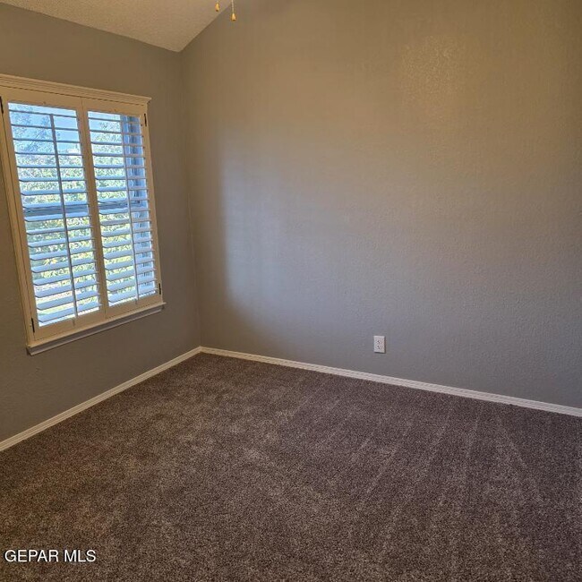 Building Photo - 7145 Tierra Taos Dr