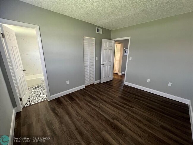 Building Photo - 2605 NW 135th St