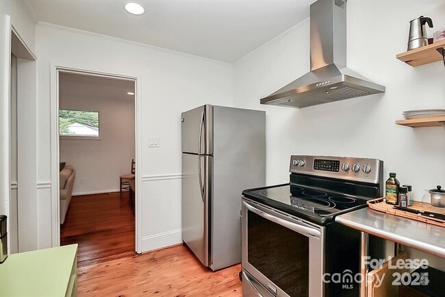 Building Photo - 1331 Seneca Pl