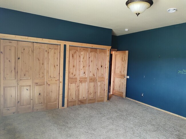 Building Photo - 256 E Fork Big Sandy Rd