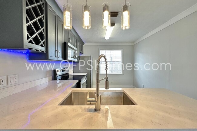 Building Photo - 119 Casa Pl