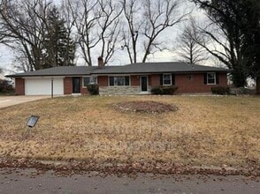 Building Photo - 30 Rolling Hills Dr