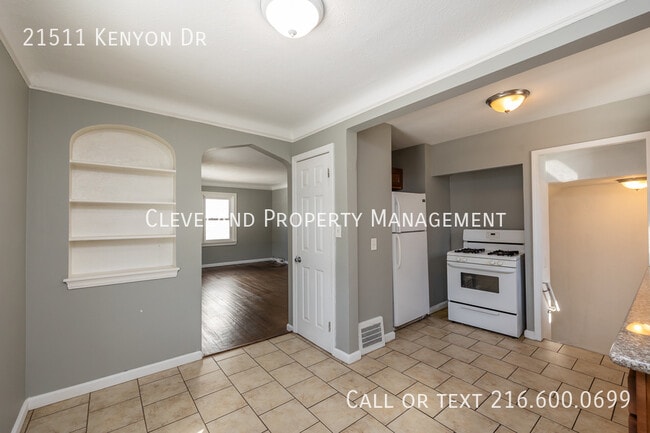 Building Photo - 21511 Kenyon Dr