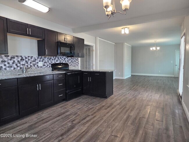 Building Photo - 1209 Durrett Ln