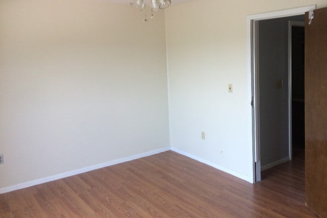 Building Photo - 1805 King College Rd