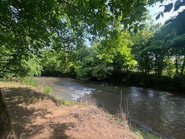 Building Photo - EXCEPTIONAL HOME