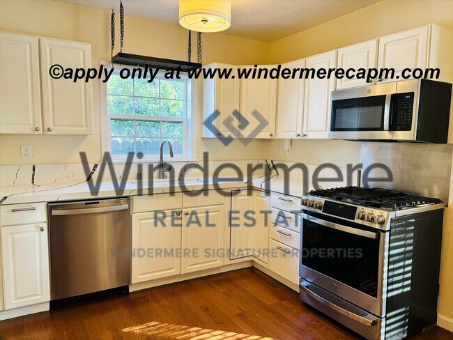 Building Photo - Beautifully Remodeled 2 Bedroom, 2 Bath Duplex on Freeport Blvd w/ garage for storage!- Now avail...