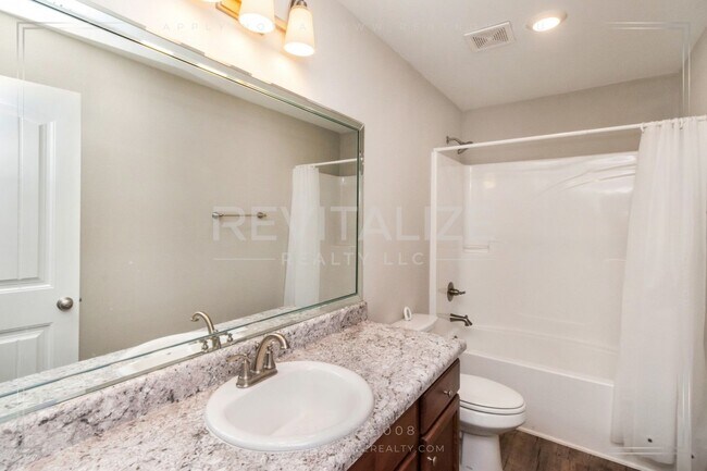 Building Photo - HALF-DEPOSIT SPECIAL! New Construction 3/2 Home in Heart of Mobile!