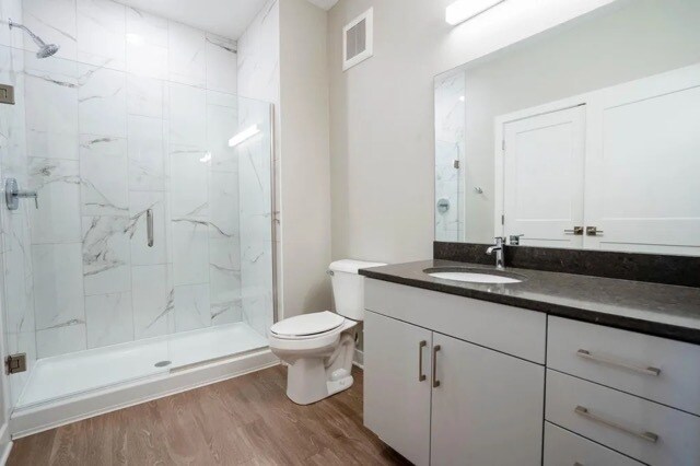 Building Photo - 400 SW 7th St