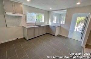 Building Photo - 131 Los Arboles