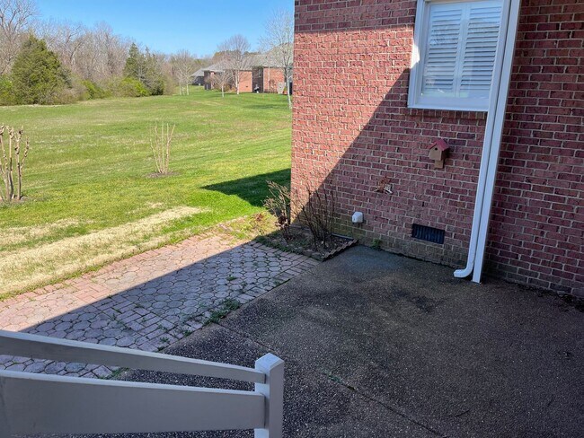 Building Photo - 215 Stoners Glen Ct