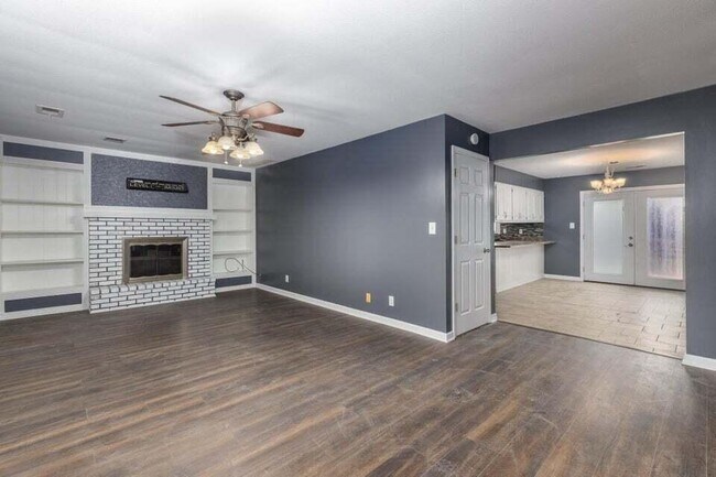 Building Photo - 5801 N Kircher Rd