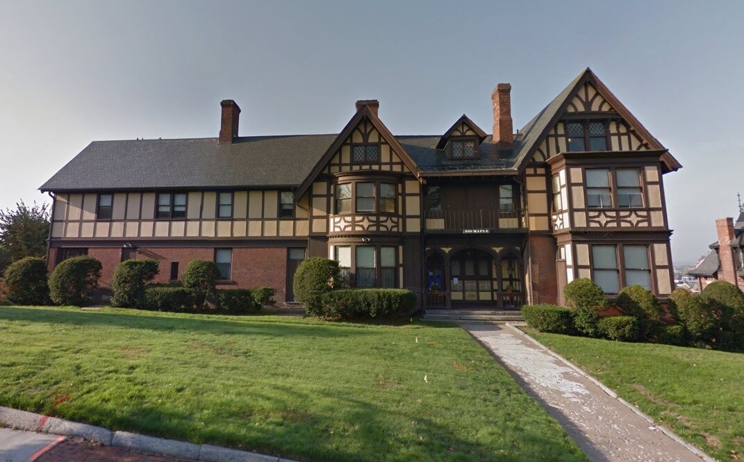 Building Photo - 238 Maple Street