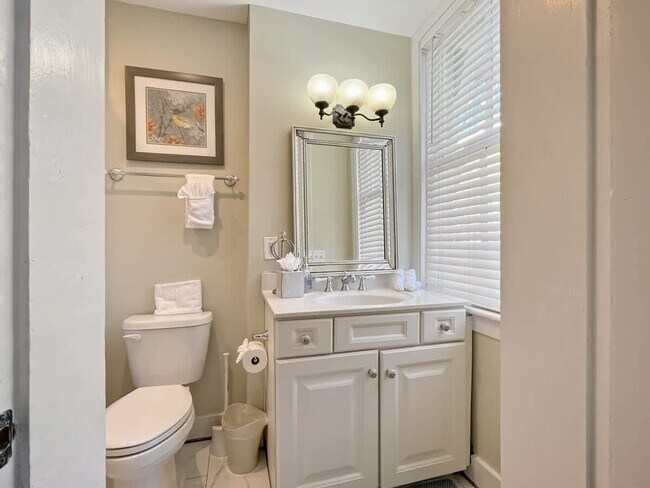 Building Photo - 209 W Bolton St