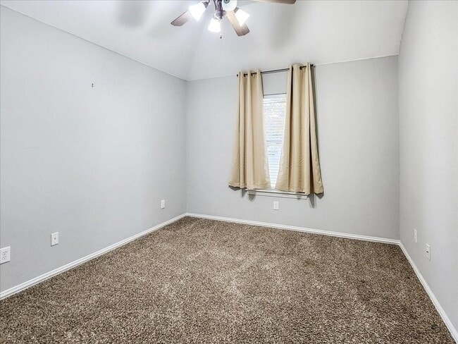 Building Photo - 1101 BreAnne Ct