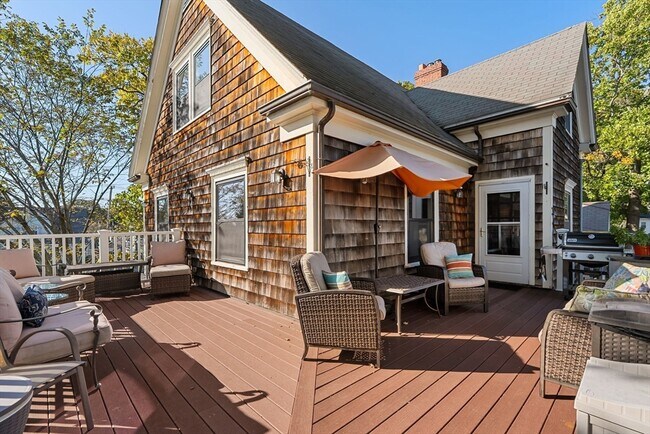 Building Photo - 101 Beach St