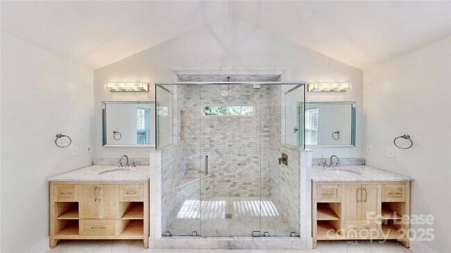 Building Photo - 1412 N Sharon Amity Rd