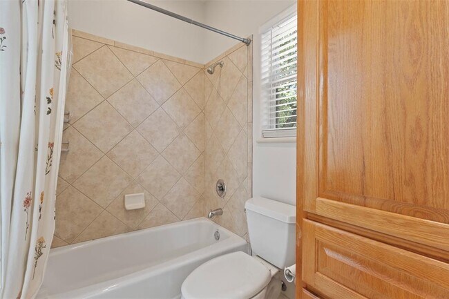 Building Photo - 13700 Madrone Mountain Way