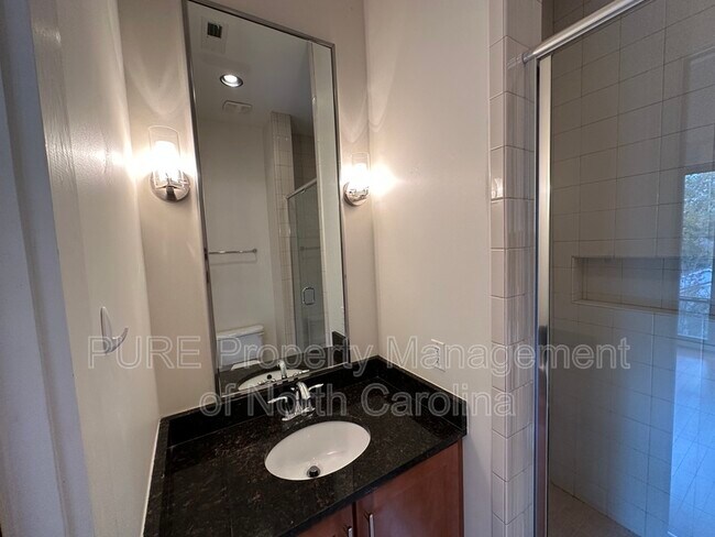 Building Photo - 2116 McClintock Rd