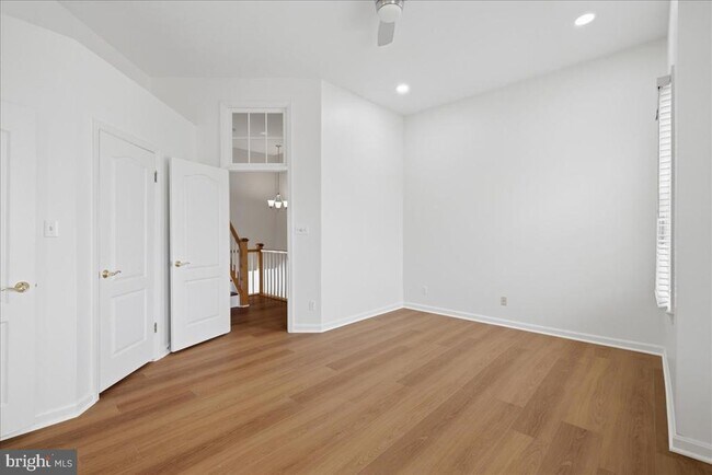 Building Photo - 10249 Winged Elm Cir