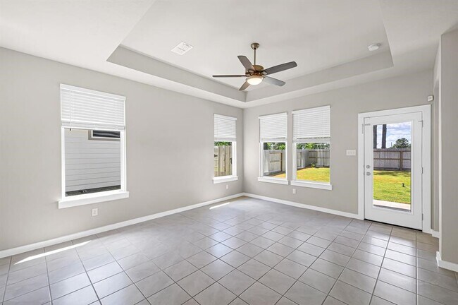 Building Photo - 7138 Clearwater Cv Dr