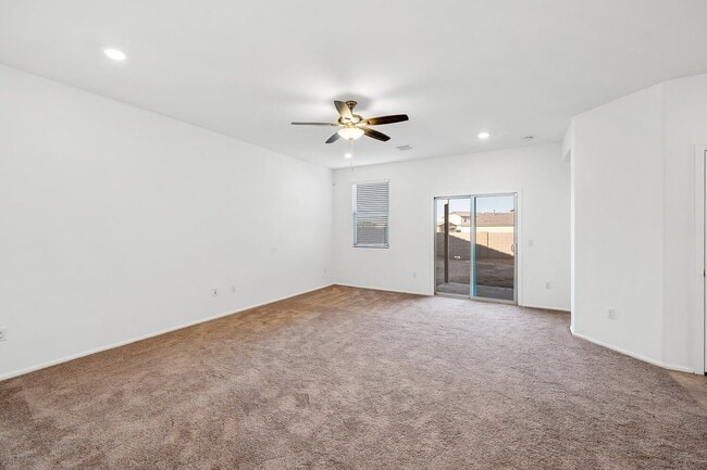 Building Photo - 6330 S Crescent Peak Dr