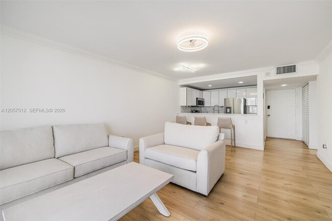 Building Photo - 401 Ocean Dr