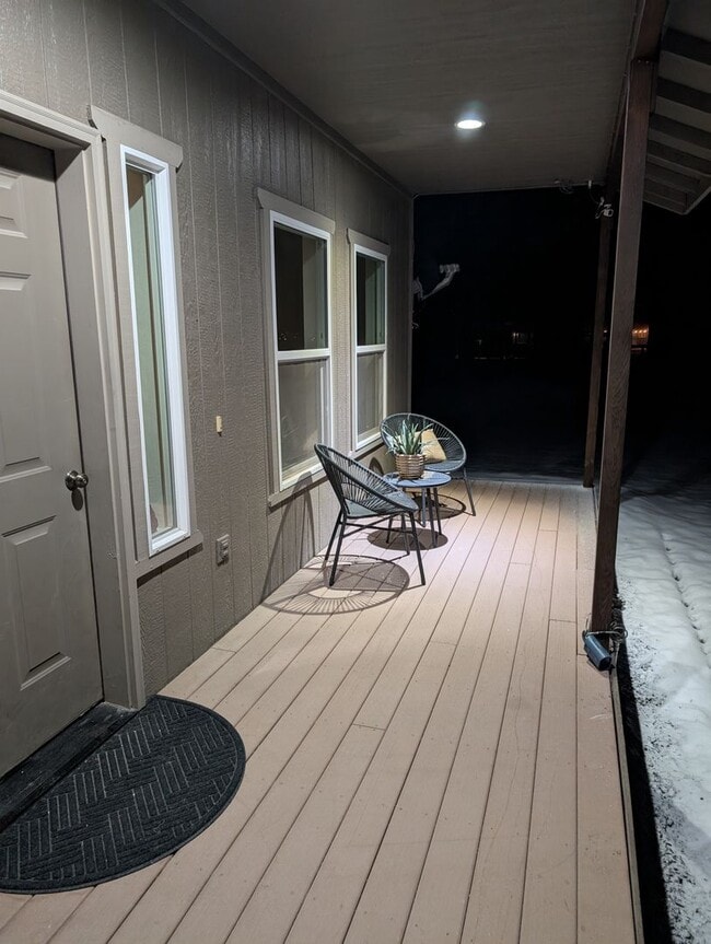 Building Photo - 3BR/2.5BA Peaceful Retreat on 1.5 Acres w/...