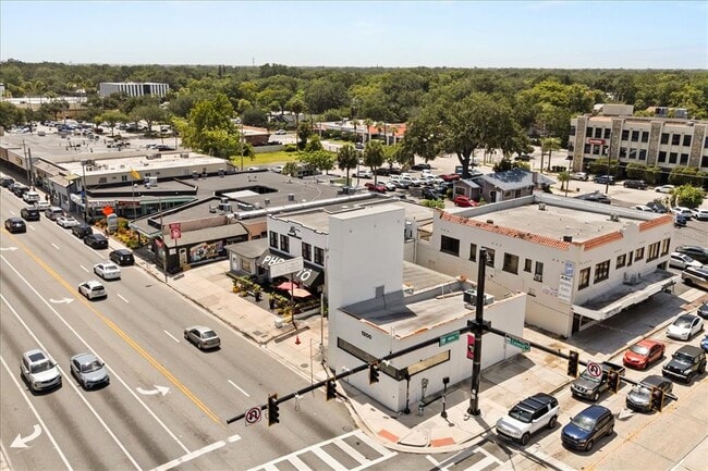 Building Photo - 748 Altaloma Ave